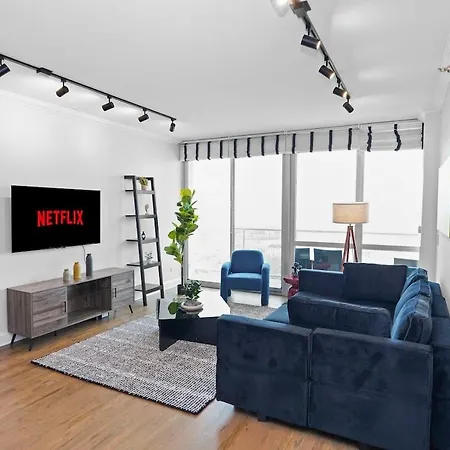Luxury 1Br Michigan Suite Near Mccormick Parking
